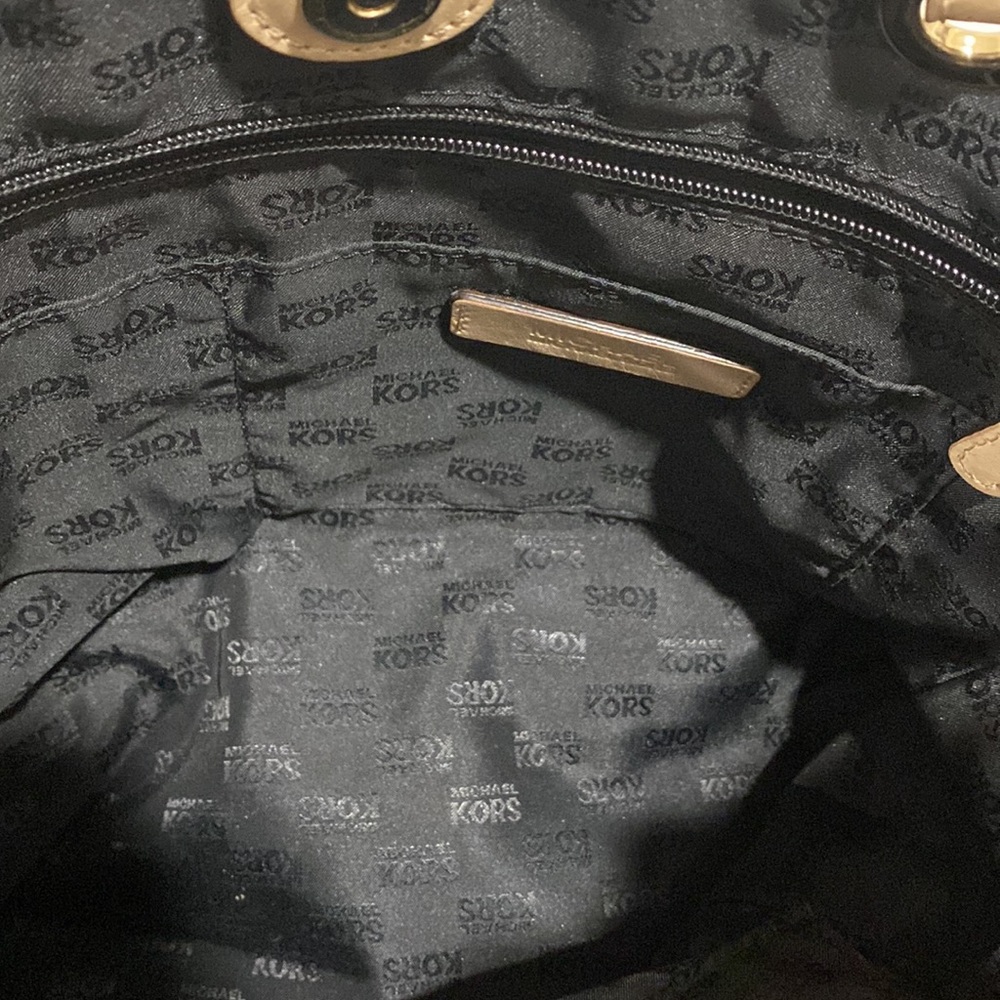 Michael Kors Purse - Picture 3 of 9